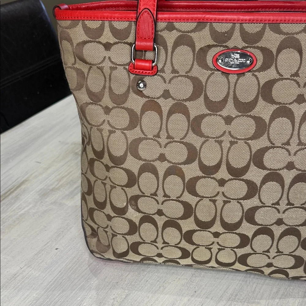 Coach Brown and Red Signature Shoulder Tote Bag-EUC